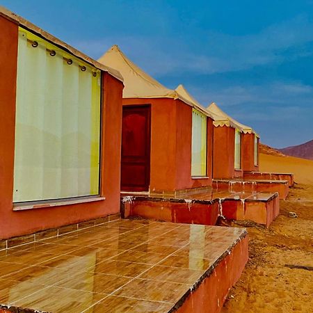 Rum Jordan Camp And Tours Hotell Wadi Rum Rom bilde