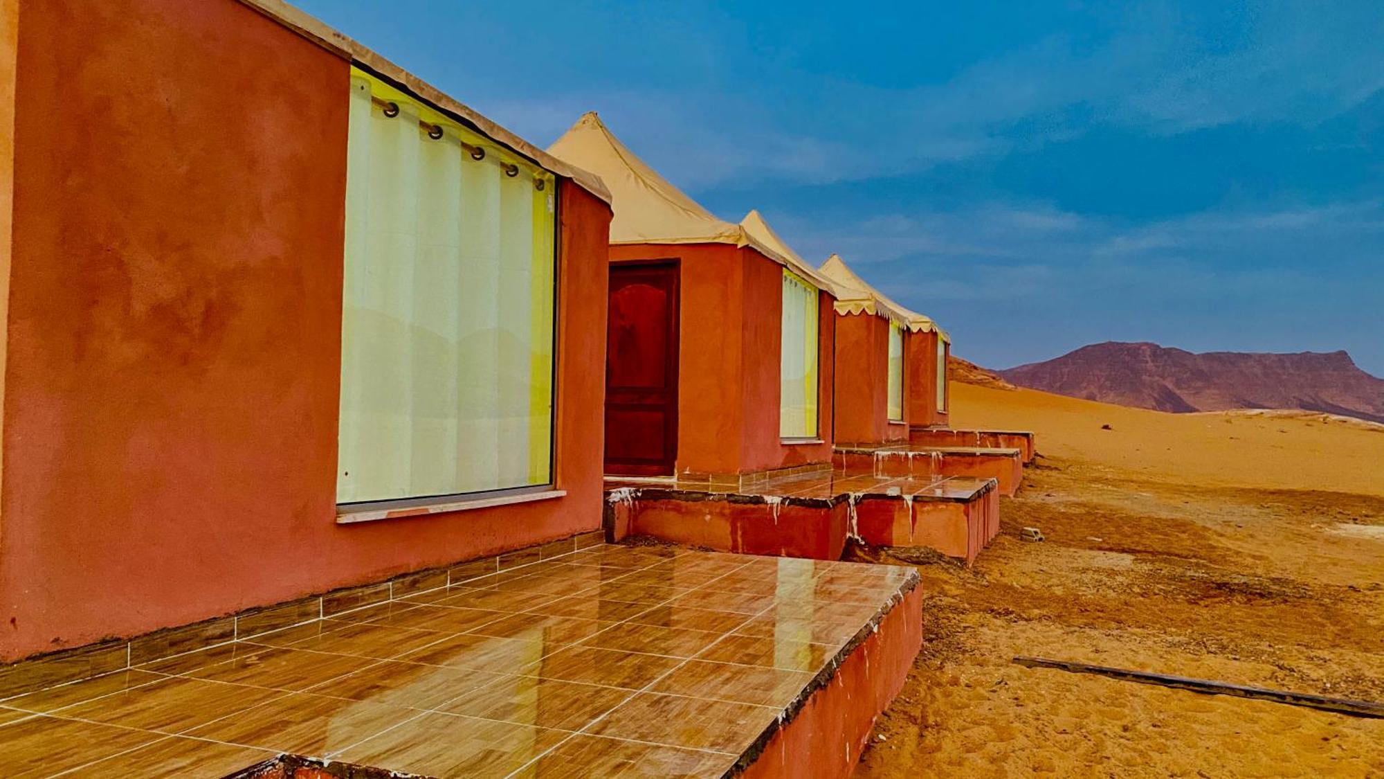 Rum Jordan Camp And Tours Hotell Wadi Rum Rom bilde